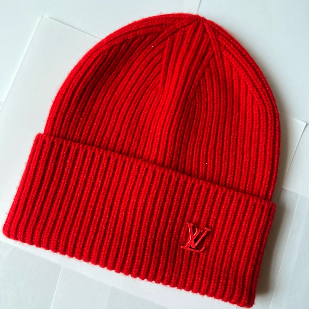 Louis Vuitton Cashmere Unisex red Beanie Hat